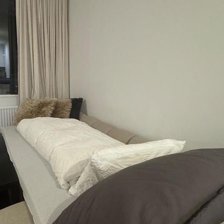 Minimalistic, Flat, Kopavogur Leilighet Reykjavík Eksteriør bilde