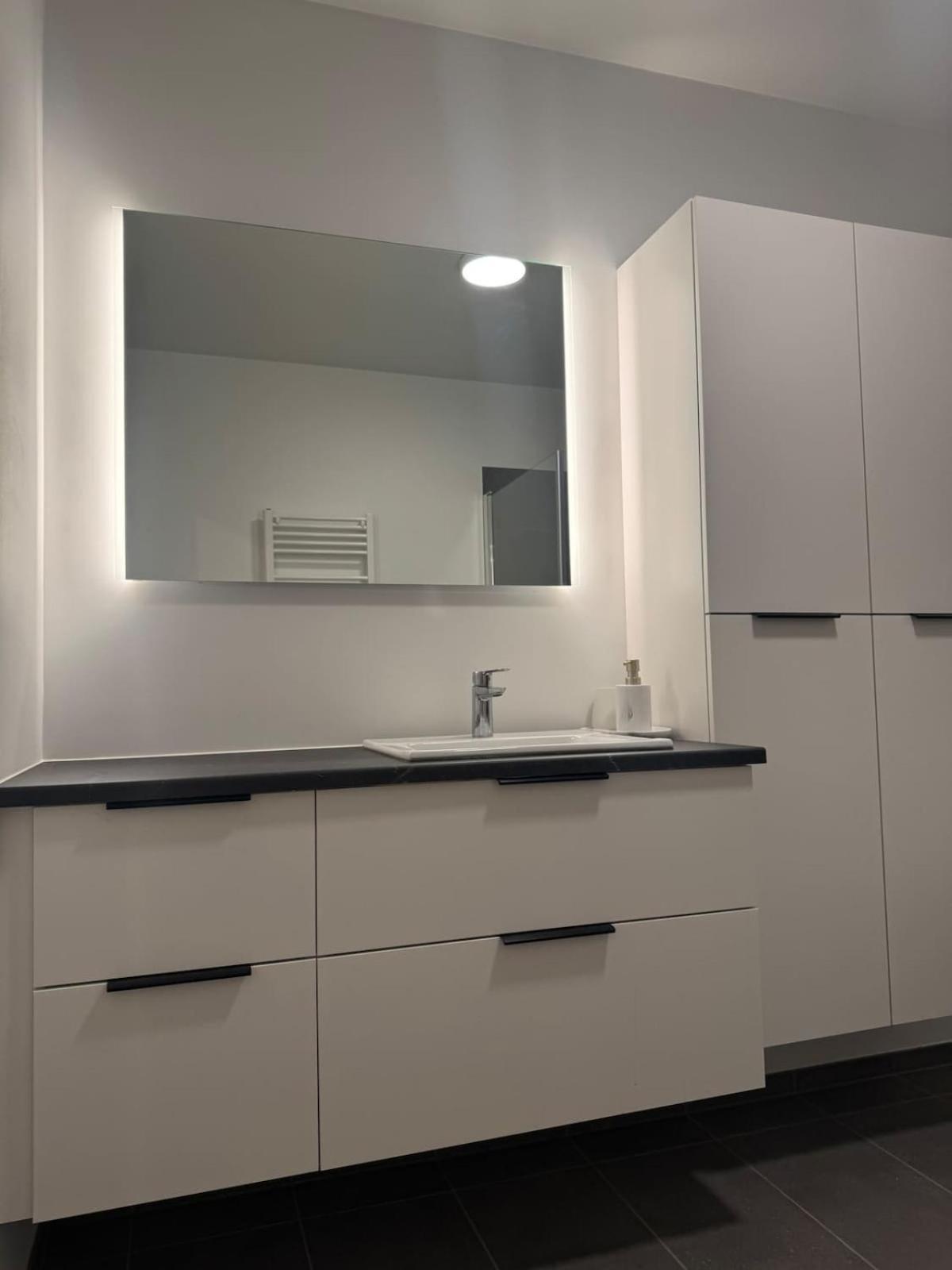 Minimalistic, Flat, Kopavogur Leilighet Reykjavík Eksteriør bilde