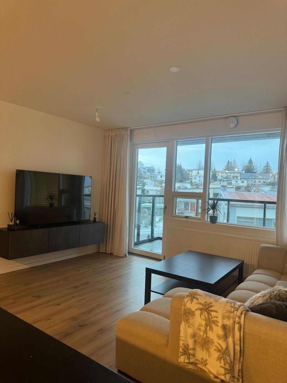 Minimalistic, Flat, Kopavogur Leilighet Reykjavík Eksteriør bilde